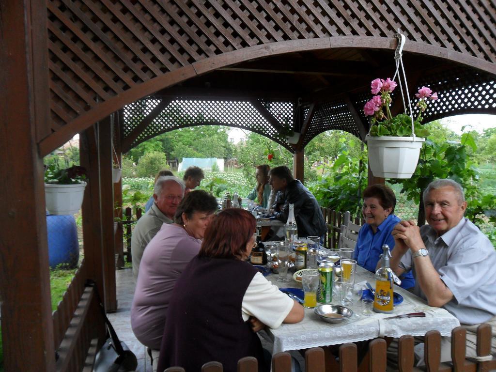 Ordacsehi Joli Guesthouse מראה חיצוני תמונה
