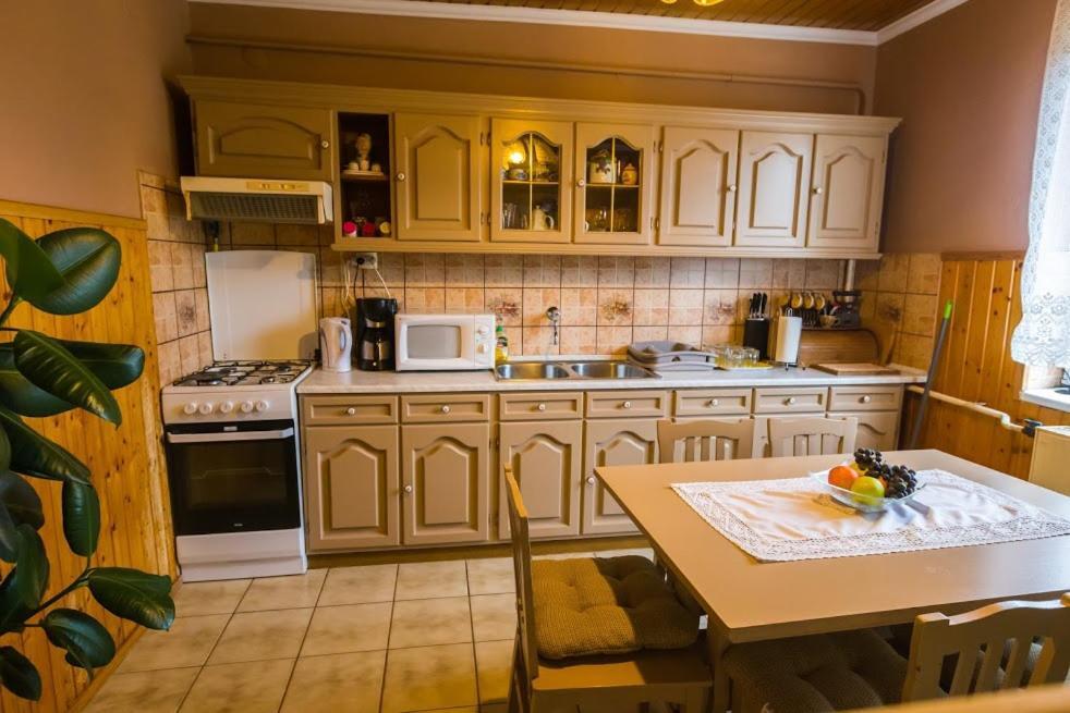 Ordacsehi Joli Guesthouse מראה חיצוני תמונה